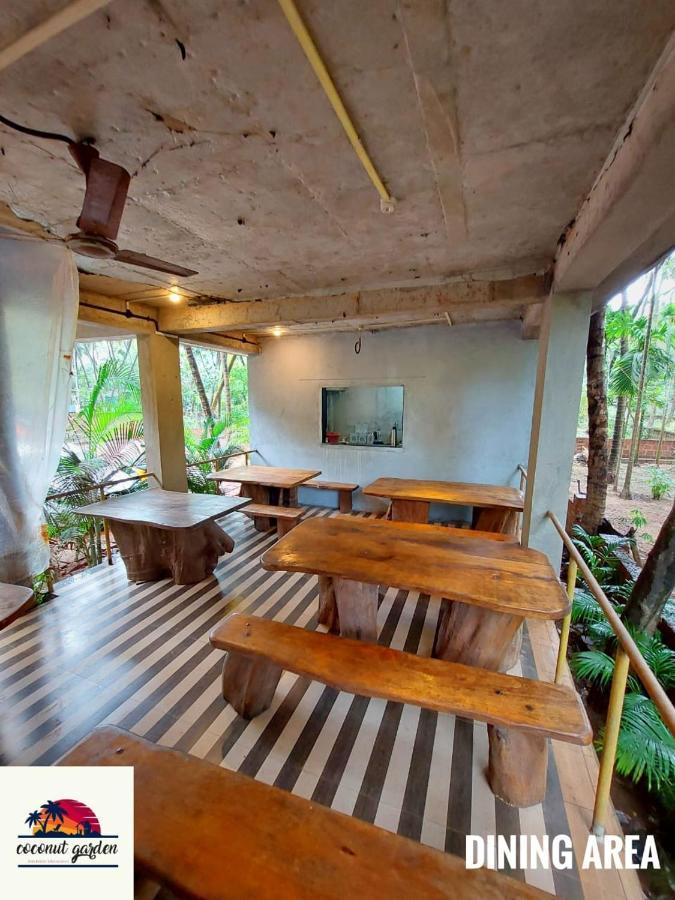Coconut Garden Beach House Mālvan Eksteriør billede