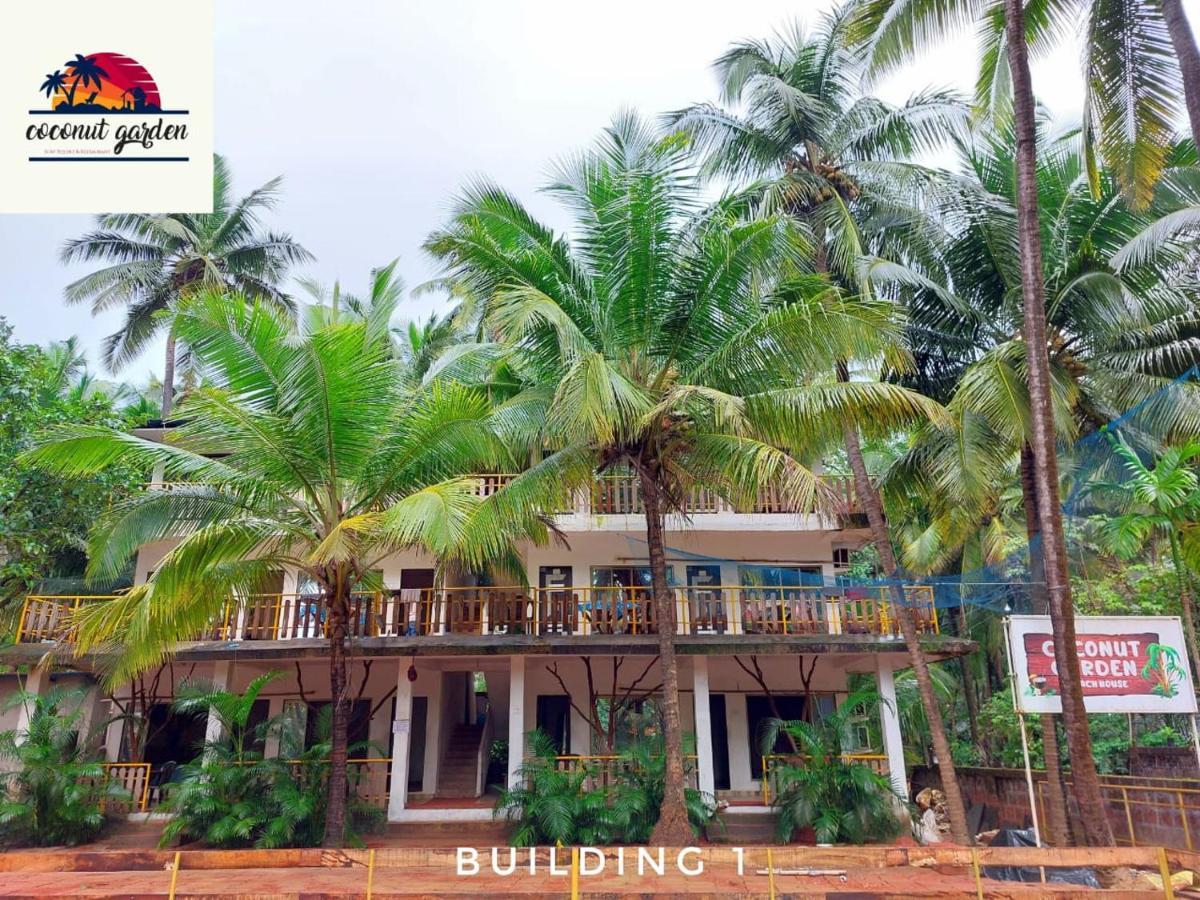 Coconut Garden Beach House Mālvan Eksteriør billede